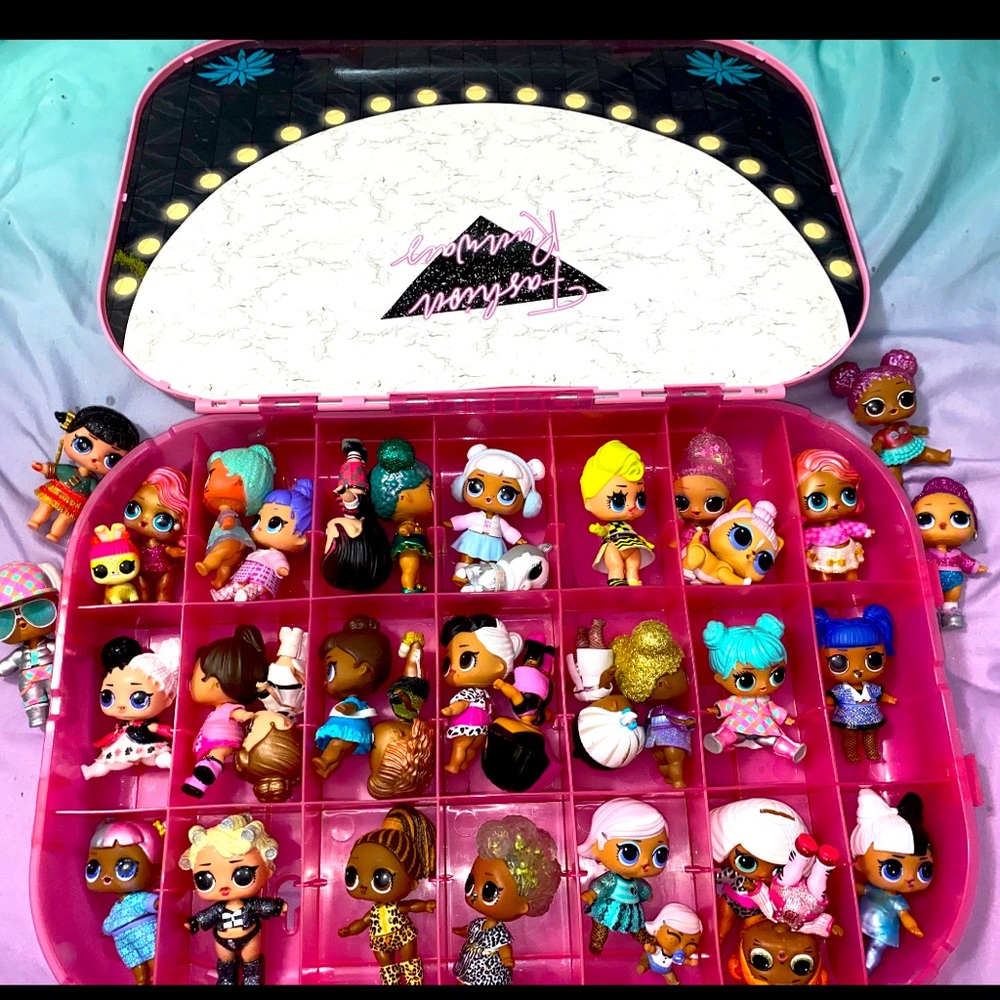 LOL doll Collection & carry case! Over 30 dolls!
